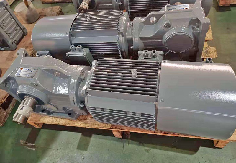 75KW电机减速机,撕碎机减速机,减速机选型样本,75000W减速电机.jpg