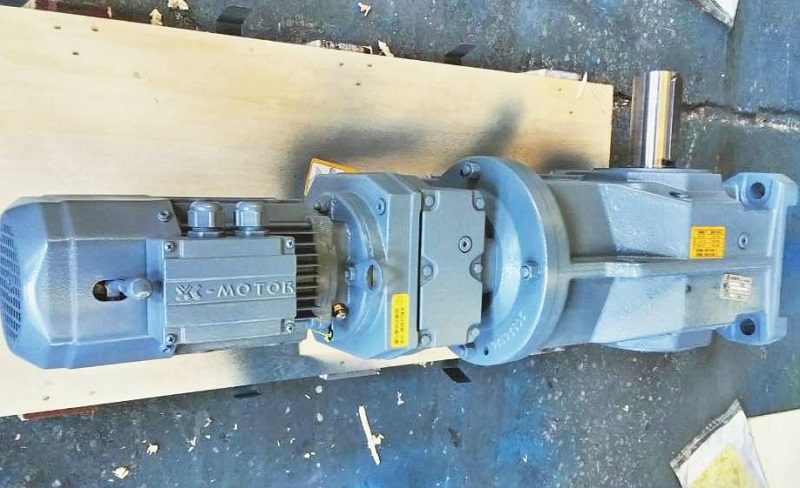 K67RF37DRE80M4,K67RF37DRS71M4,K67RF37DT90M4,K67RF37Y0.25KW系列五五世纪.jpg