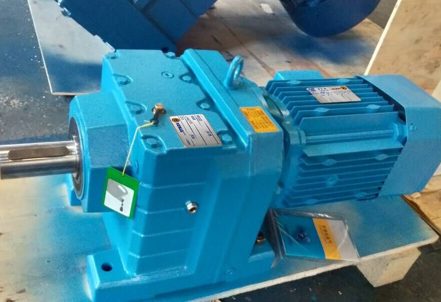 矿山机械减速机,50KW减速电机,斜齿轮减速机类型.jpg