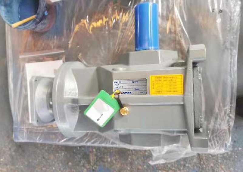 栅格除污机减速机,3KW电机减速机,3000W减速电机.jpg