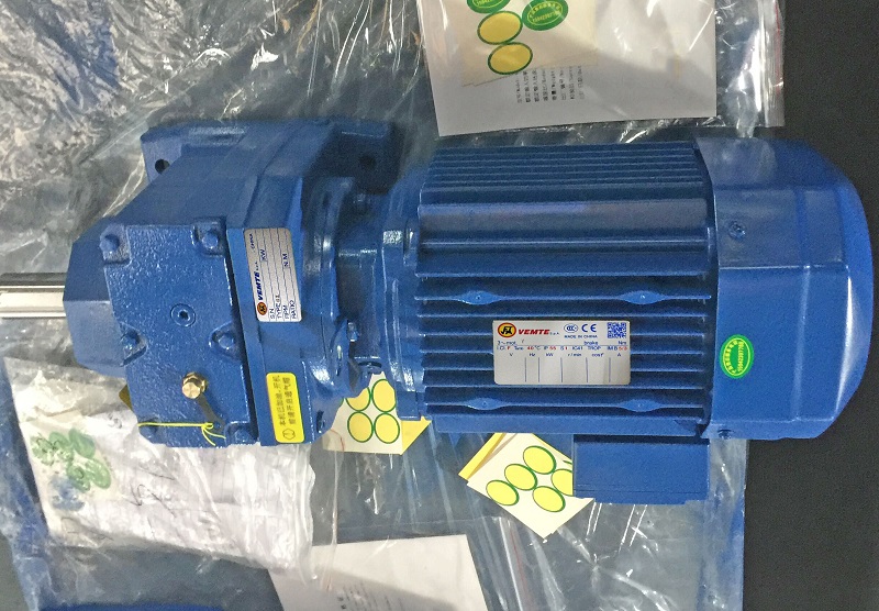 草料螺旋输送带减速机,29KW电机减速机.jpg
