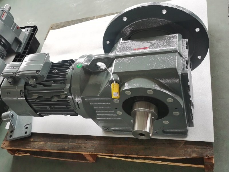 K107减速电机.jpg