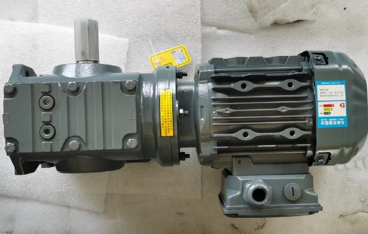 S209MH180M4-M2-90°减速电机.jpg