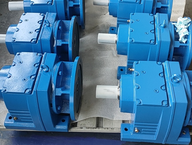 研磨机减速机,RX67减速电机,RX67DRE112M4减速器.jpg